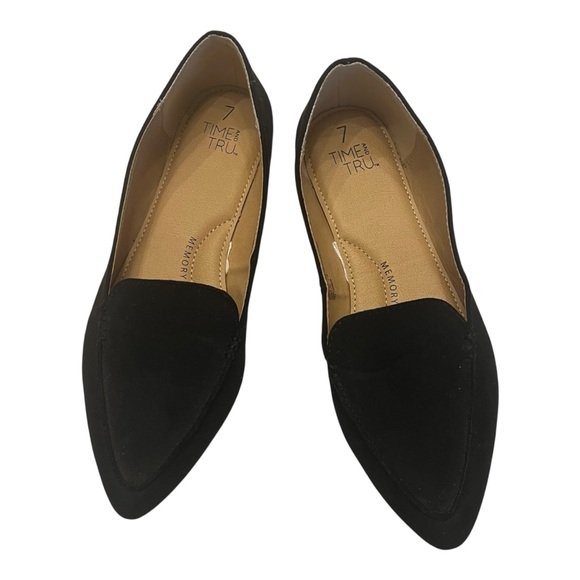 Time and Tru Women's Classic Black Flats size 7 medium - Picture 1 of 8